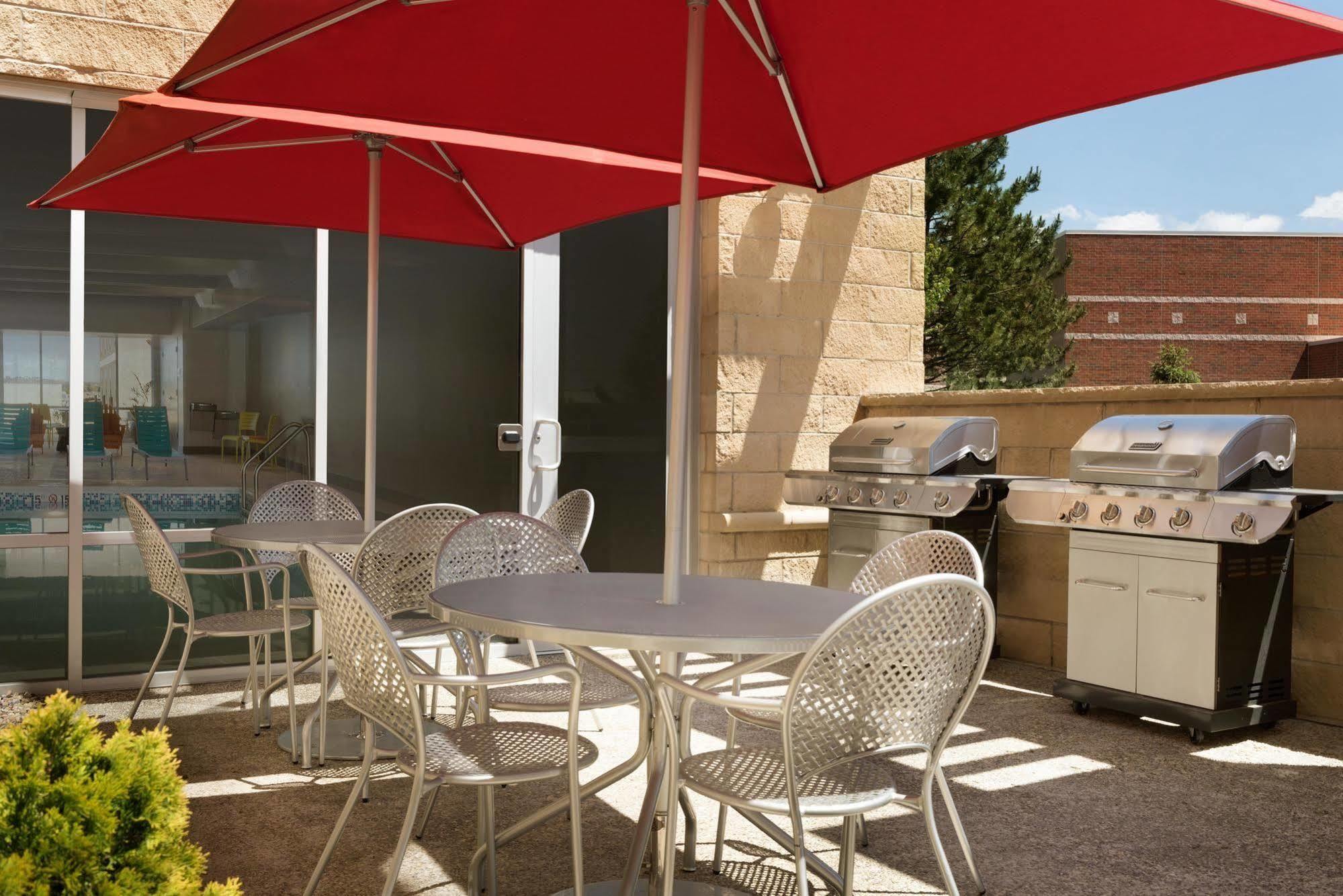 Home2 Suites By Hilton Middleburg Heights Cleveland Exterior photo